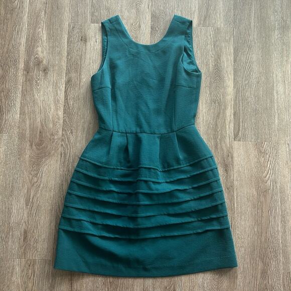Madewell Dresses & Skirts - Madewell Fit & Flare Emerald Green Dress Size 2 Holiday Pockets